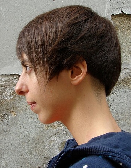 asymetryczne fryzury krótkie uczesanie damskie zdjęcie numer 54A